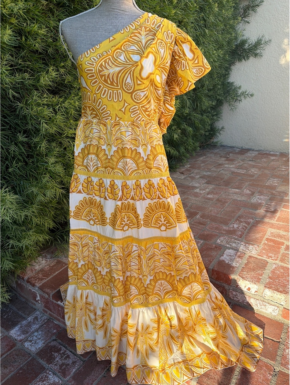 NWT Farm Rio One-Shoulder Yellow and White Floral Print Maxi Dress Size M